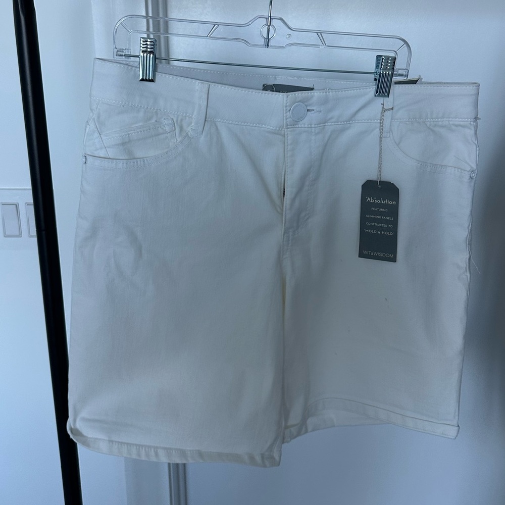 NWT | Wit & Wisdom Short | 16 Regular | White